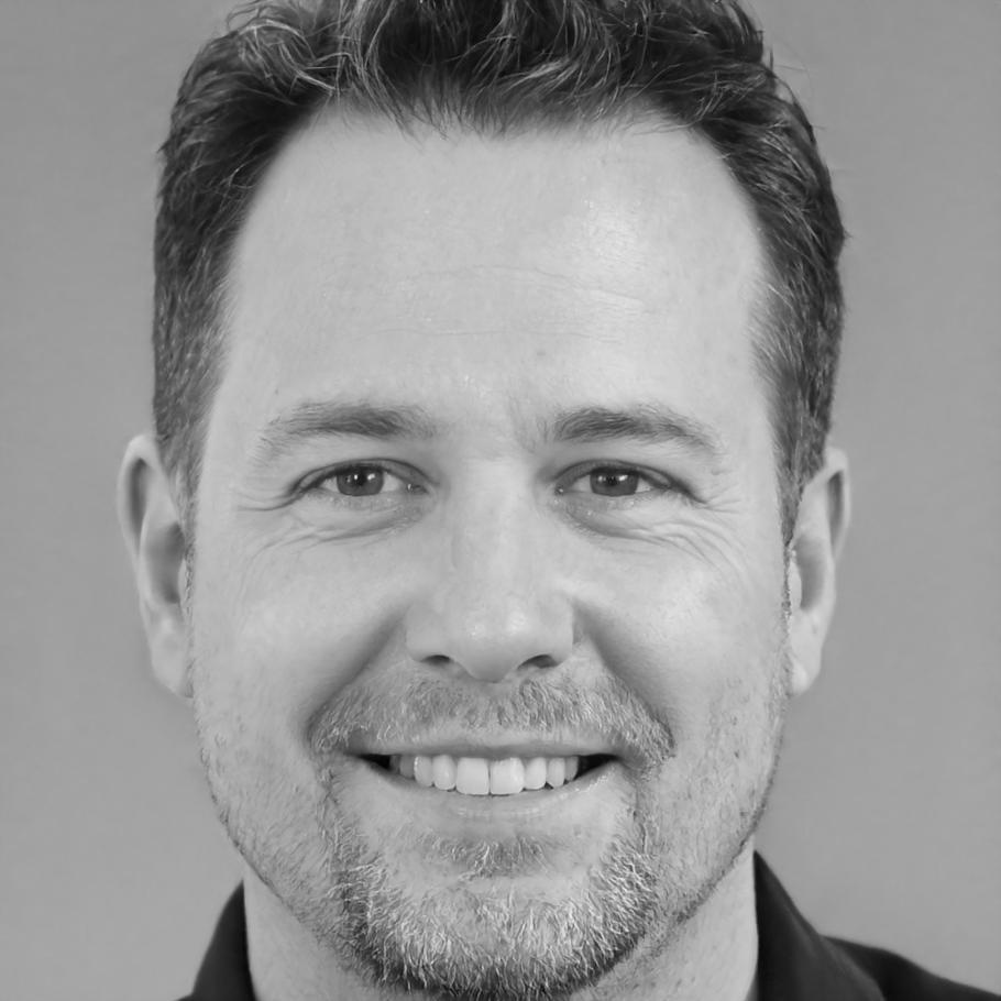 Óscar Vilanova, Director Financiero